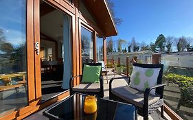 Sunset Lodge